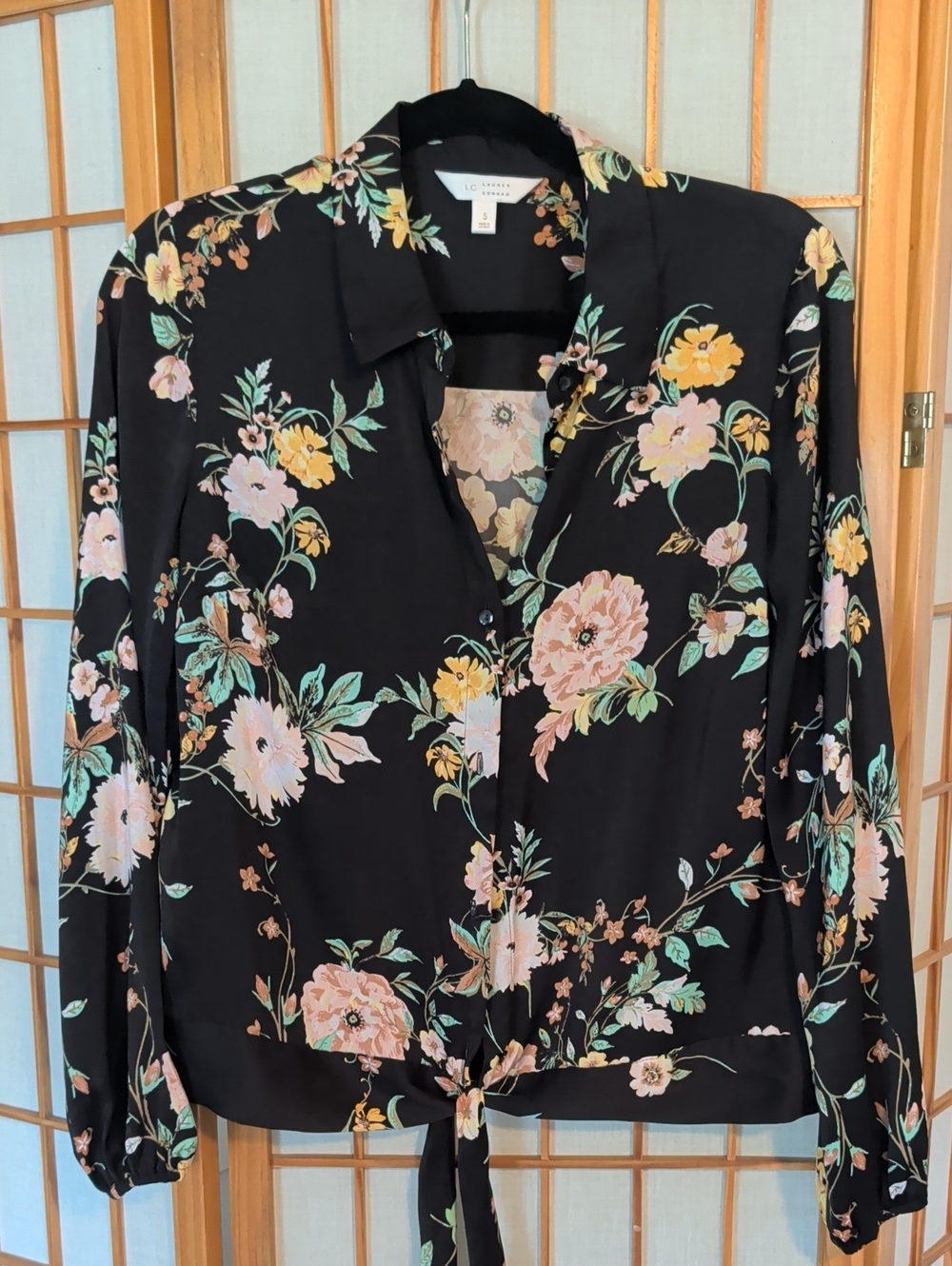 LC Lauren Conrad Black Floral Tie-Front Button Down Shirt